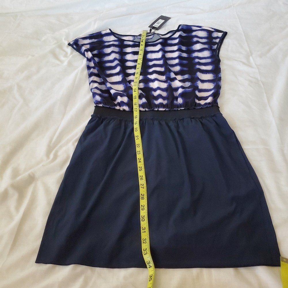 Dress - Picture 4 of 12